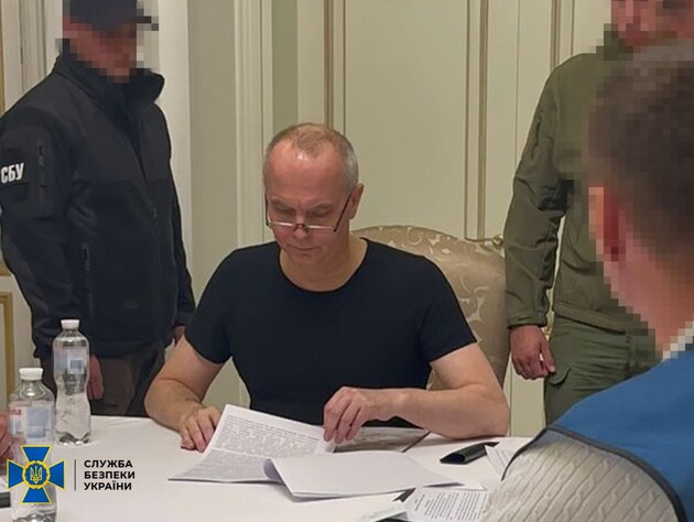 Шуфрич и Медведчук в 2014 году прорабатывали автономию для Донбасса. СБУ нашла документ во время обыска – СМИ