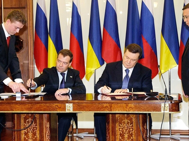 В Україні судитимуть Януковича й Азарова за підписання Харківських угод з РФ