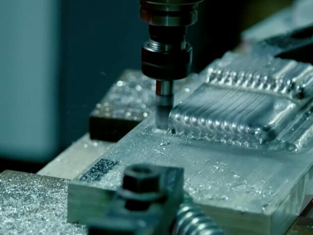 США передали Україні промислові 3D-принтери розміром із вантажівку. Вони можуть друкувати запчастини для військової техніки