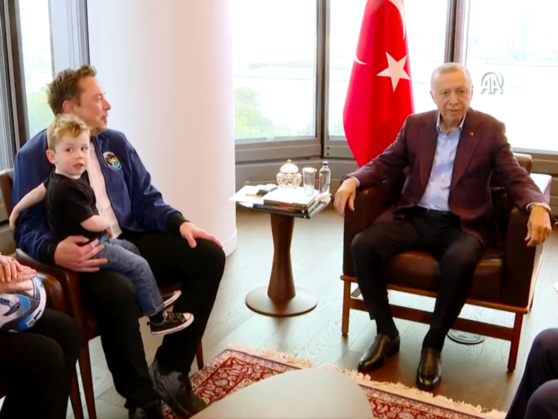 Маск і Ердоган обговорили будівництво нового заводу Tesla й вихід Starlink на ринок Туреччини