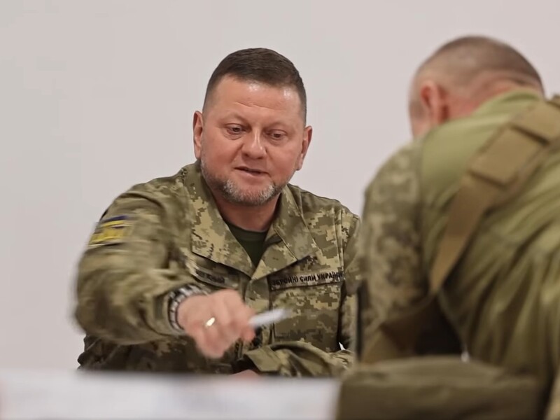 Залужный и начальник Генштаба ВСУ согласовали с командованием группировки "Таврия" контрнаступление Украины