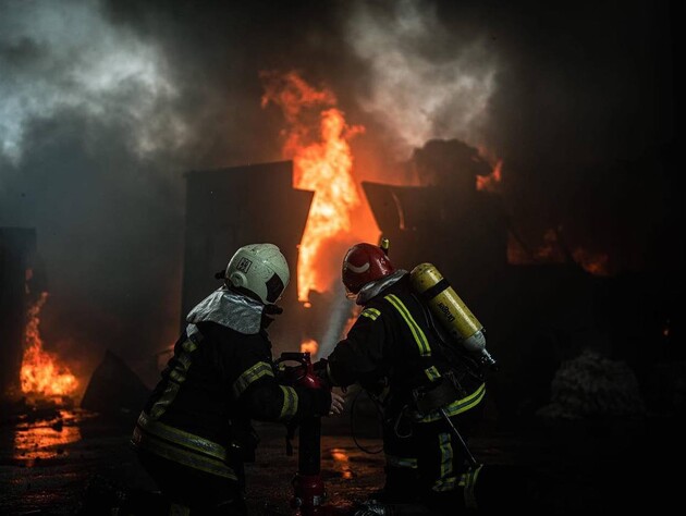 Оккупанты ударили по нефтеперерабатывающему заводу в Кременчуге, там произошел пожар – ОВА