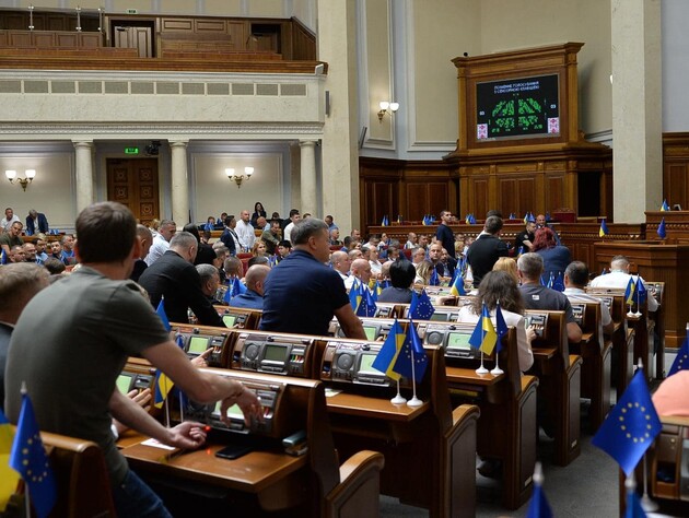 Рада ухвалила  за основу законопроєкт про збільшення видатків держбюджету на 328,5 млрд грн