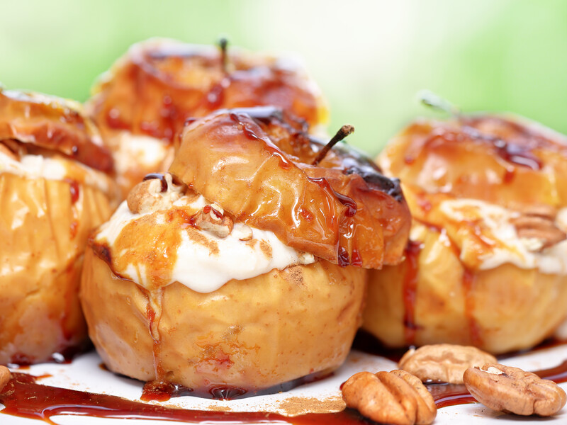 Вкуснейшие печеные яблоки в духовке - два лучших рецепта с пошаговыми фото