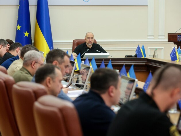 Кабмин Украины отложил создание реестра олигархов до окончания действия военного положения