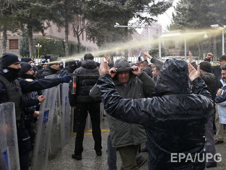 В Анкаре полиция разогнала манифестацию против расширения полномочий Эрдогана. Фоторепортаж