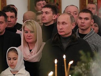 Журналист о поддельных фотографиях Путина с "рыбаками": Все идет по канонам веры в телекартинку, земные реалии значения не имеют