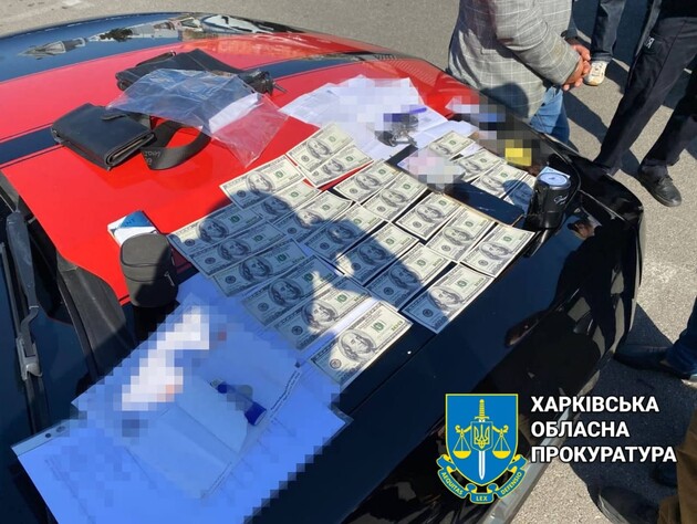 У Харкові керівник волонтерської організації за $2500 допомагав ухилянтам незаконно виїхати з України, його затримали – прокуратура