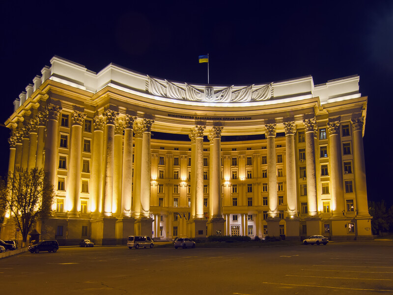 Журналістка TVP повідомила, що Україні нібито пообіцяли швидкий вступ до ЄС, якщо вона допоможе "скинути уряд" у Польщі. У МЗС України спростували
