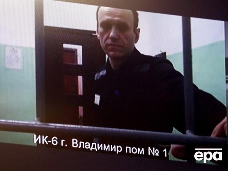 "Більше прагнути нема чого". Навальному призначили "найсуворіше з можливих покарань" у колонії
