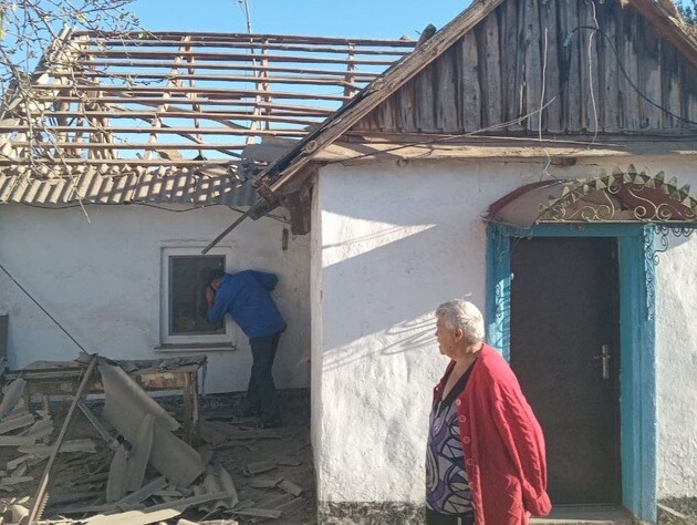 Российские оккупанты утром обстреляли два населенных пункта Херсонской области, ранена женщина – ОВА 