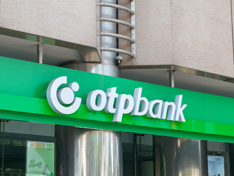 НАПК на время переговоров приостановило статус пяти греческих компаний-перевозчиков и OTP Bank в перечне международных спонсоров войны