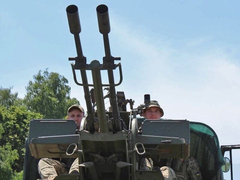 Міноборони підвищило до 100 тис. грн оплату бійцям ППО в усіх регіонах України й саперам у зоні боїв