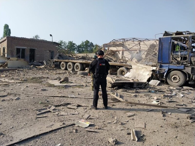 Один погибший и 16 раненых в Херсонской области, в Харьковской и Донецкой областях оккупанты сбрасывали авиабомбы. Сводка ОВА за сутки