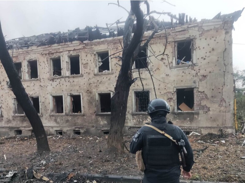 Оккупанты "Искандером" нанесли удар по Константиновке, повреждены 10 многоэтажек и 19 частных домов, четыре человека ранены – военная администрация
