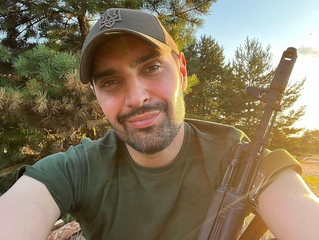 Козловский записал видео с передовой и показал, в каких условиях живет вместе с побратимами