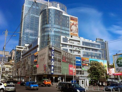 Суд в Киеве отменил арест торгового центра Gulliver