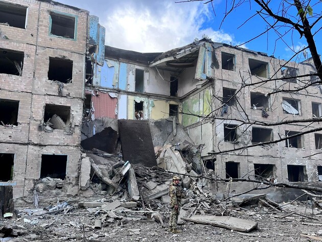 Окупанти за добу атакували 10 областей України. Є загиблий і поранені в Донецькій і Херсонській областях, пошкоджено логістичну інфраструктуру в Одеській