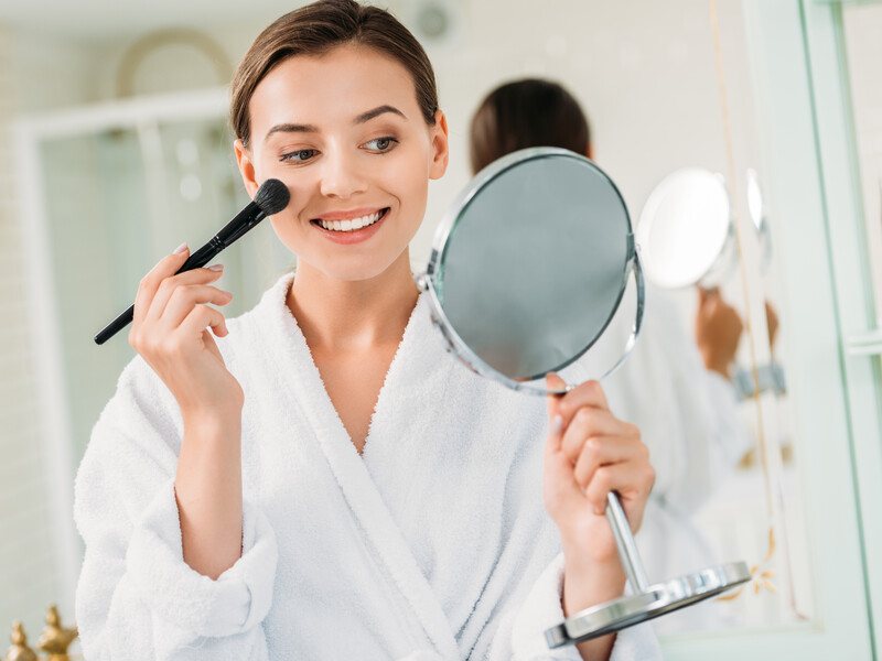 Как сделать базовый макияж в спокойной гамме 