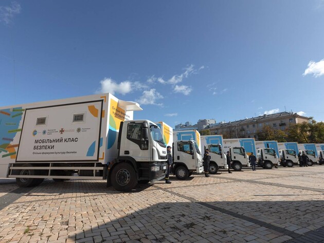 10 областей України одержать мобільні класи безпеки від ЮНІСЕФ