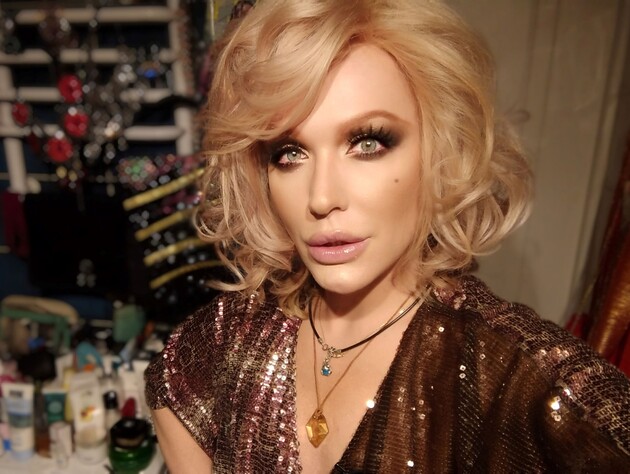 Травесті-діва Монро відповіла на запитання про сім'ю та особисте життя