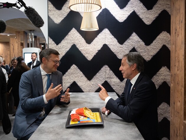 Кулеба повідомив, що триває робота над поверненням в Україну IKEA, H&M і Zara, і розповів, як повернули McDonald's