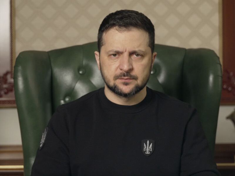"Як ми і домовлялися". Зеленський після ударів ЗСУ по аеродромах у Луганську й Бердянську подякував "деяким партнерам" за "ефективну зброю"