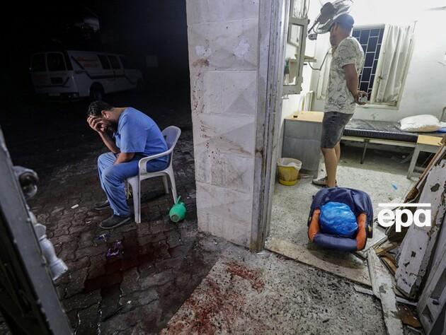 На шпиталь у Газі впала ракета. Влада Палестини заявляє про сотні загиблих і поранених. Фоторепортаж