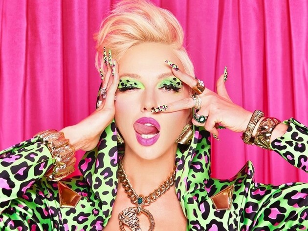 Полякова назвала имя журналистки, которая помогла ей написать книгу 