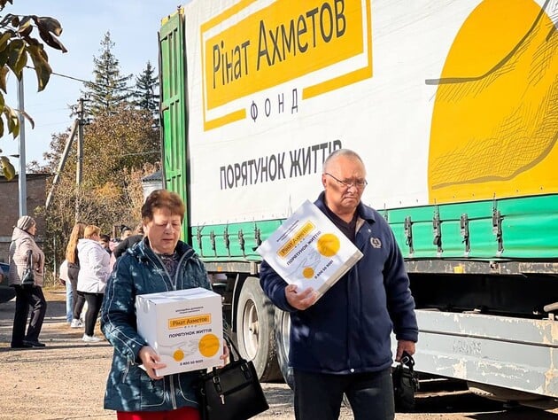 У село Рівне Кіровоградської області для переселенців надійшла продовольча допомога від Фонду Ріната Ахметова