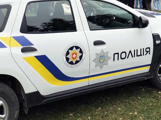 У Рівненській області поліцейська за кермом позашляховика на смерть збила пішохода на переході – поліція