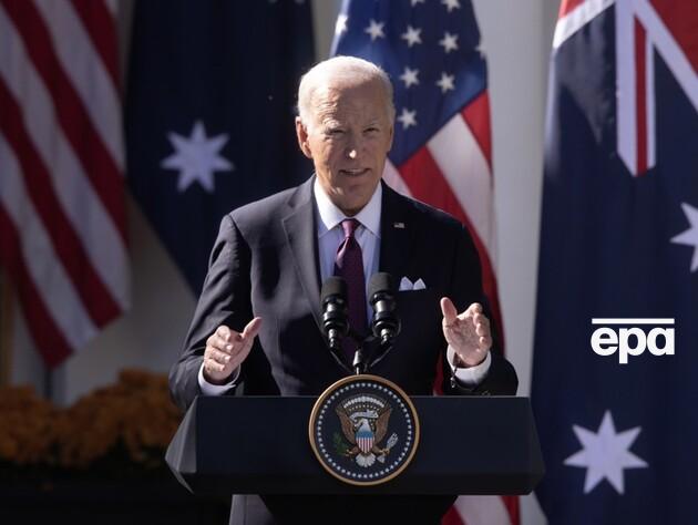 Байден привітав з обранням нового спікера Палати представників США та закликав його підтримати надання допомоги Україні