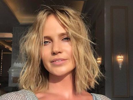 Глюк'оZа надела купальник, имитирующий обнаженное тело