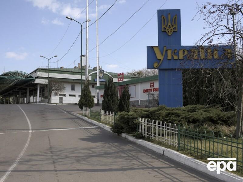 Более 2,1 тыс. чиновников не пустили за границу за время действия запрета на выезд из Украины для госслужащих – Госпогранслужба