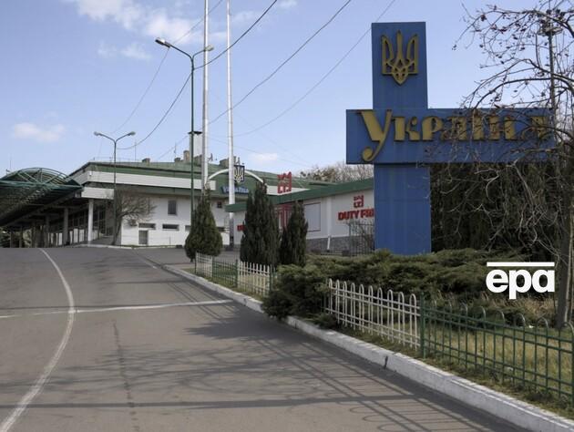 Более 2,1 тыс. чиновников не пустили за границу за время действия запрета на выезд из Украины для госслужащих – Госпогранслужба
