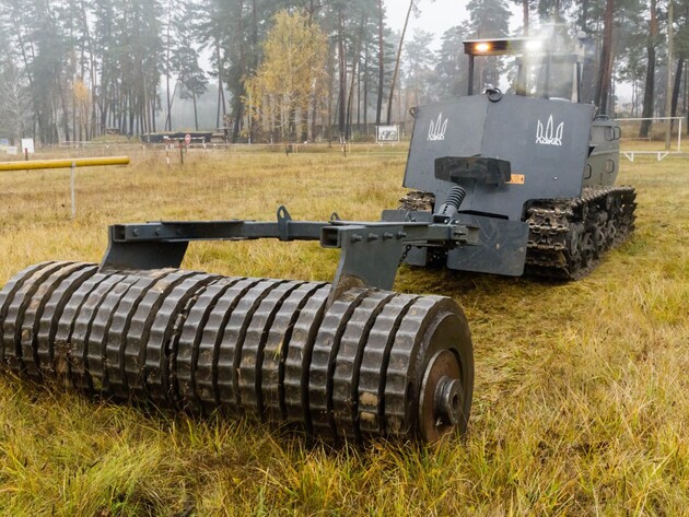 В Харькове разработали первую отечественную машину для разминирования, она весит 16 тонн. Фото, видео