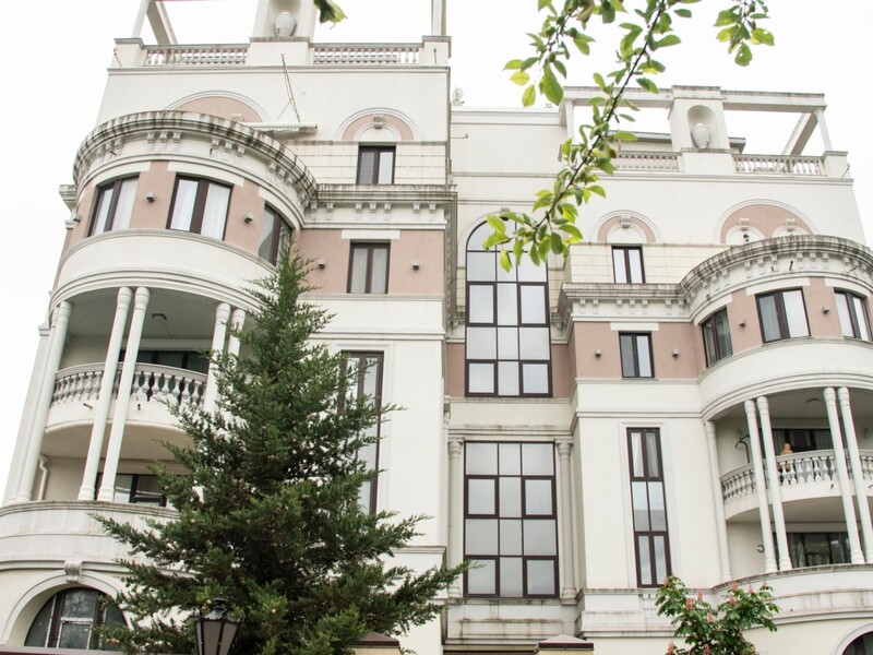 Оккупанты "продали" квартиру Зеленской в Крыму