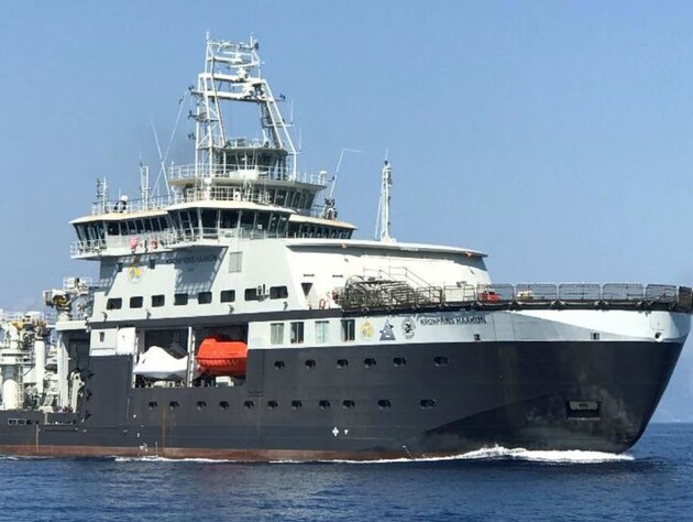 Норвезьке дослідницьке судно протягом 18 годин переслідував російський 