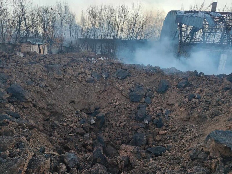 Росіяни вранці трьома "Іскандерами" вдарили по Селидовому Донецької області, пошкоджено два підприємства і 28 житлових будинків – ОВА