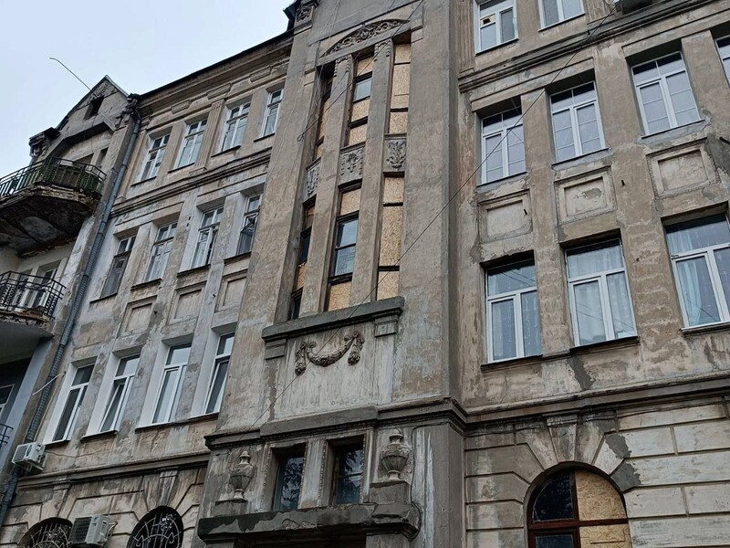Зеленский подписал закон о выплатах тем, кто отремонтировал разрушенное РФ жилье за свой счет