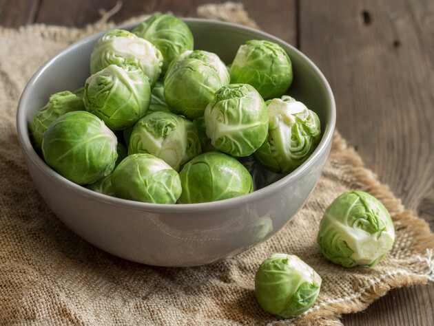 Зробіть це за кілька годин до приготування – і брюссельська капуста не гірчитиме. Кулінарні лайфхаки, як смачно приготувати цей овоч