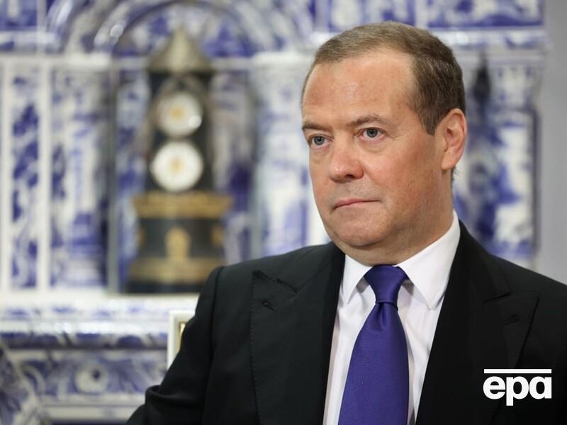 Медведев назвал Польшу историческим врагом РФ. В Варшаве назвали его статью "типичной демонстрацией кремлевской ненависти"