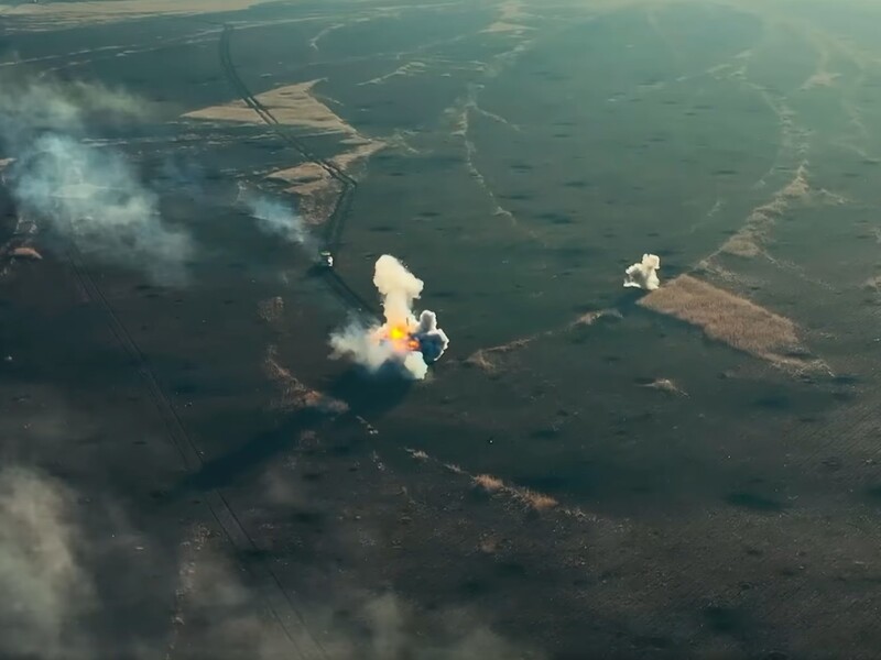 "Щодня наші воїни знищують окупантів". Зеленський опублікував відео, як дрони допомагають захищати Україну