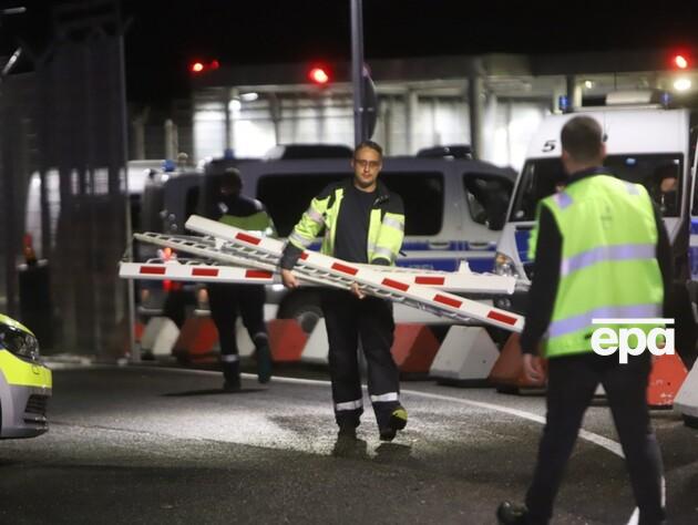 В аэропорту Гамбурга мужчина взял в заложники свою дочь. Переговоры продолжались всю ночь