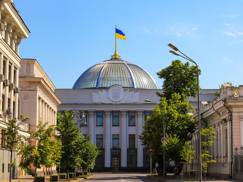 Рада продлила на 90 дней военное положение и всеобщую мобилизацию в Украине