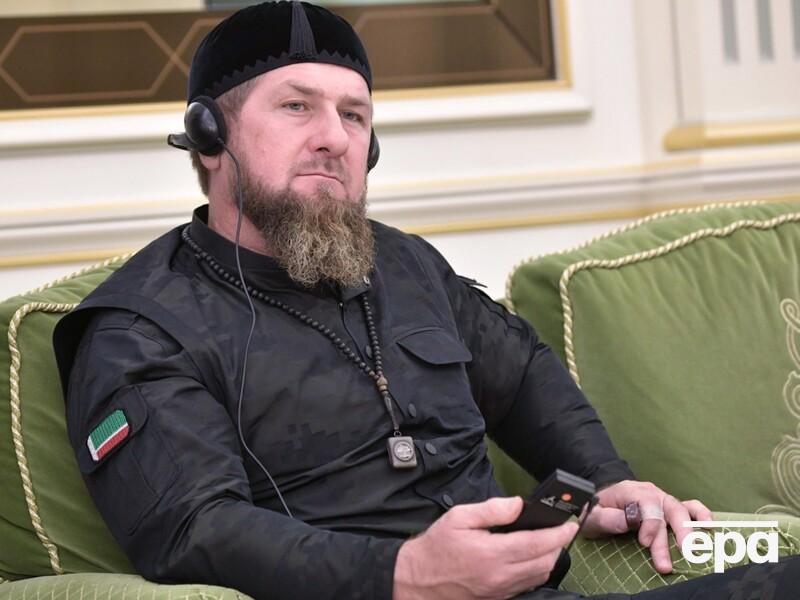 Кадиров вирішив звільняти чиновників, чиї діти не розмовляють чеченською мовою