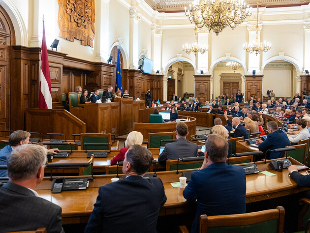 Парламент Латвии легализовал гражданские партнерства. Их могут заключить и однополые пары