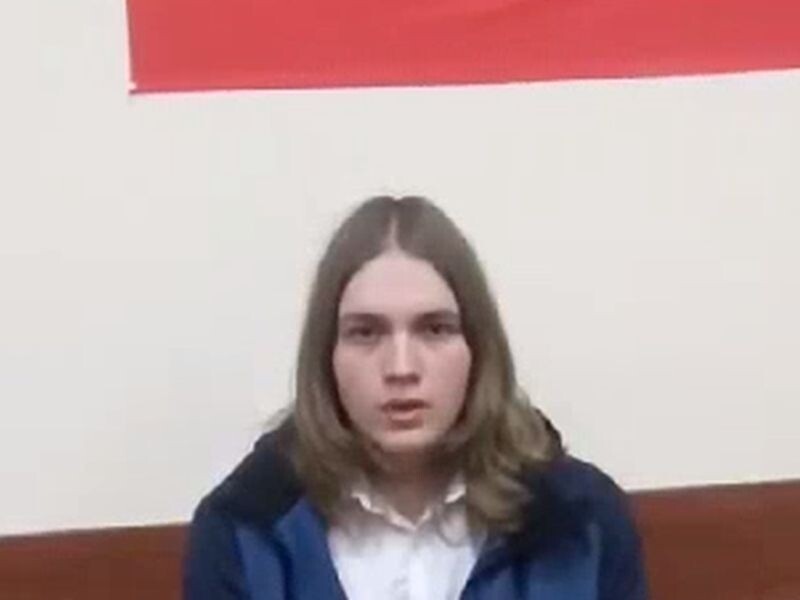 Студентку из Петербурга поймали после попытки взорвать банкомат в Ленобласти