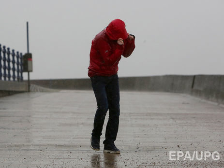 На восточном побережье Англии жителей эвакуируют из-за угрозы наводнения