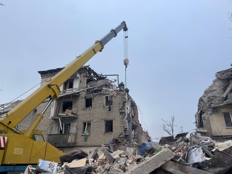 Число погибших в результате ракетного удара РФ по многоэтажке в Селидово возросло вдвое – ГСЧС